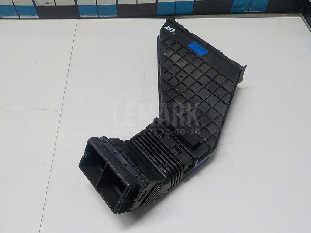 Воздухозаборник (внутри) 28210D3300 Hyundai-Kia