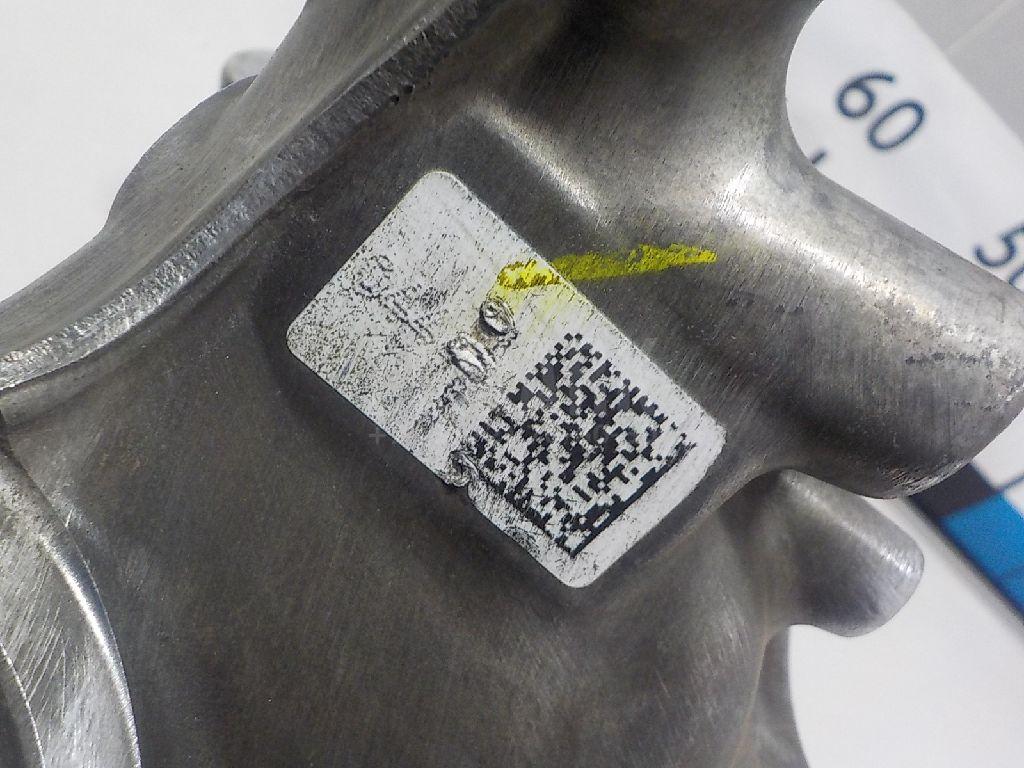 Кулак поворотный задний правый для  Audi V8 1988-1994