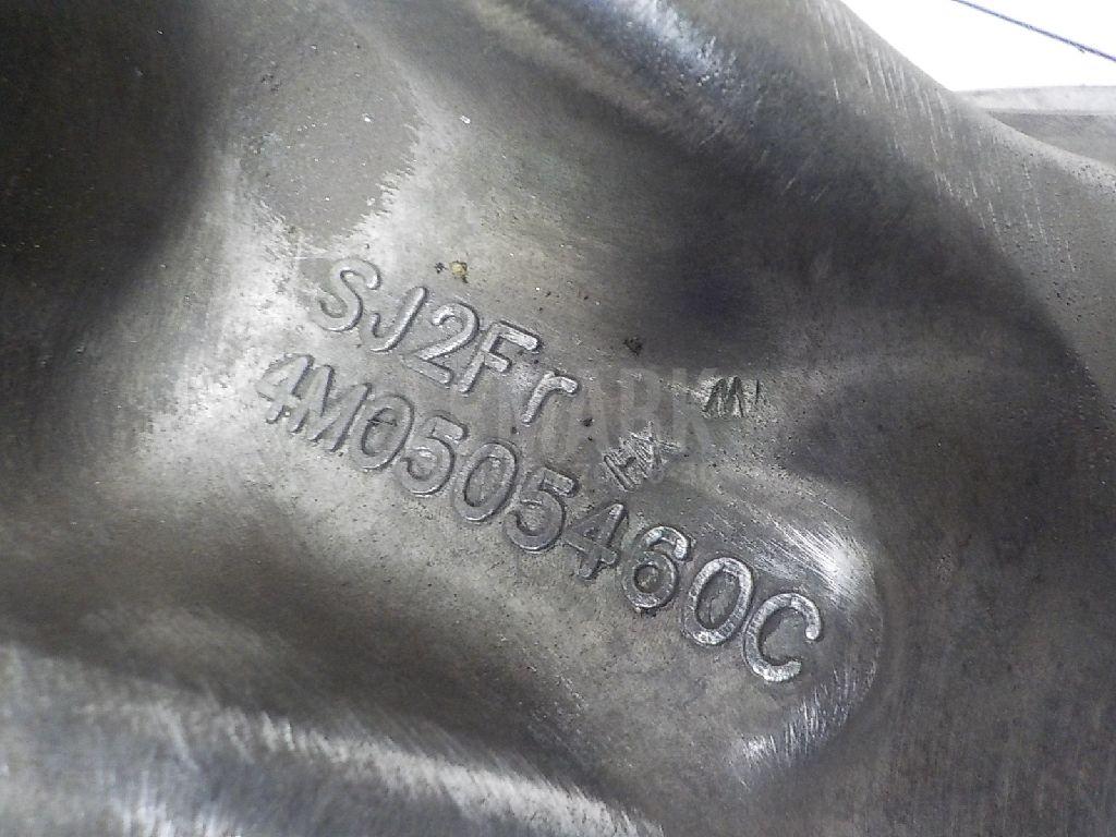 Кулак поворотный задний правый для  Audi V8 1988-1994