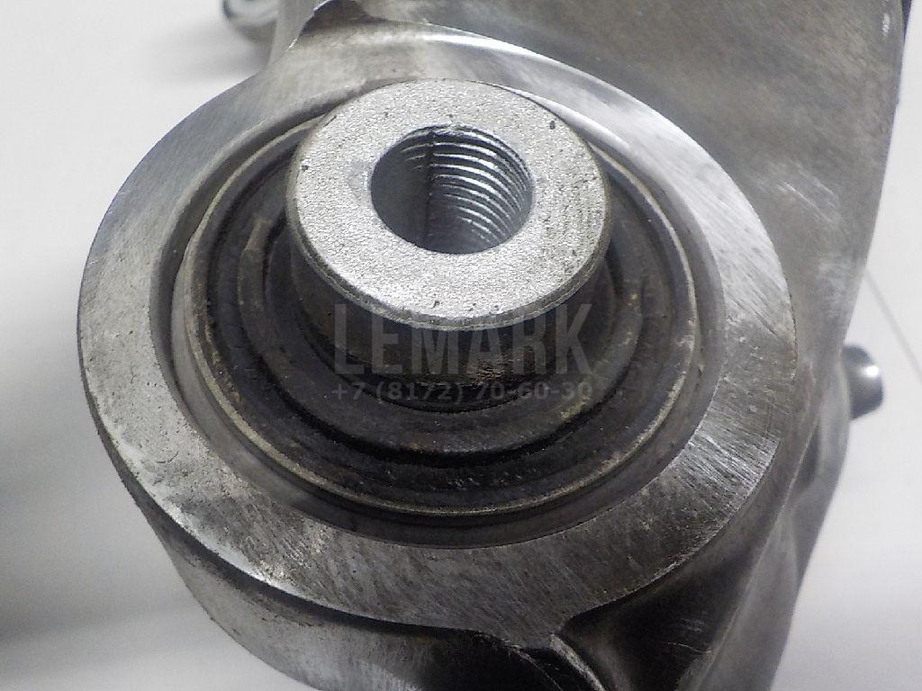 Кулак поворотный задний правый для  Audi V8 1988-1994