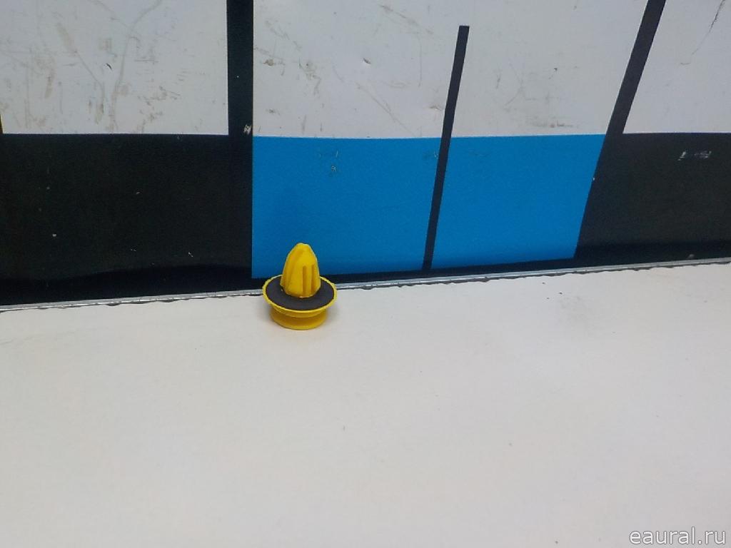 Крепеж (клоп)