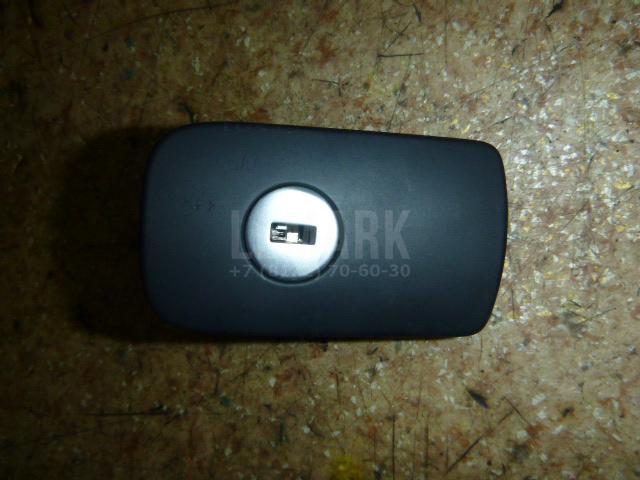 Ручка бардачка 5M0857147F81U VAG