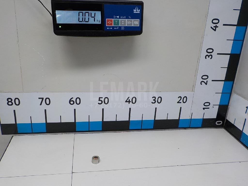 Втулка переднего амортизатора 9038715033 Toyota