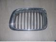 Решетка радиатора левая