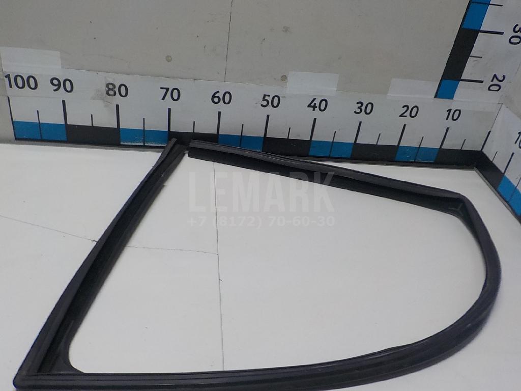 Уплотнитель стекла двери для  BMW X5 F15/F85 2013-2018