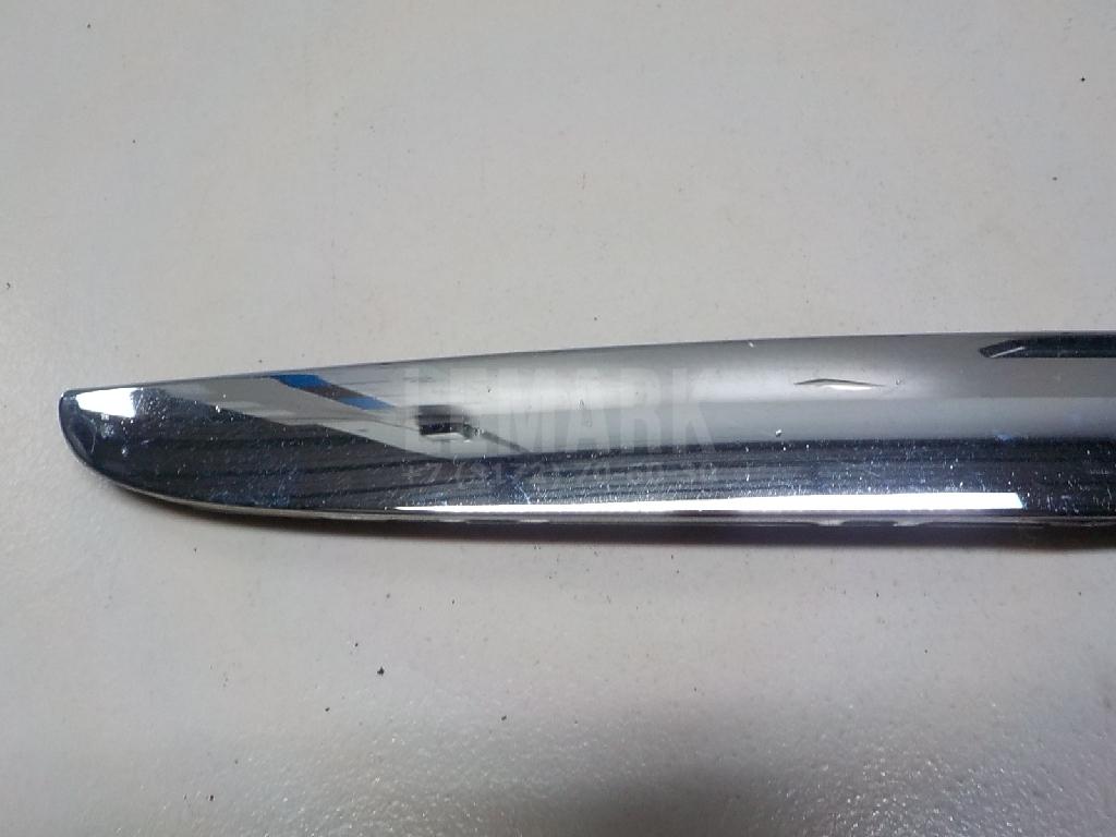 Молдинг капота