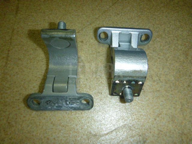 Петля двери багажника 1J9827301 VAG
