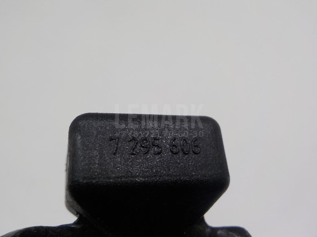 Отбойник крышки багажника для  Audi 80/90 [B3] 1986-1991