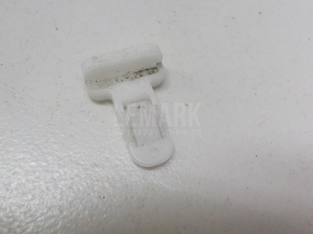 Крепеж (клоп) 7539235220 Toyota