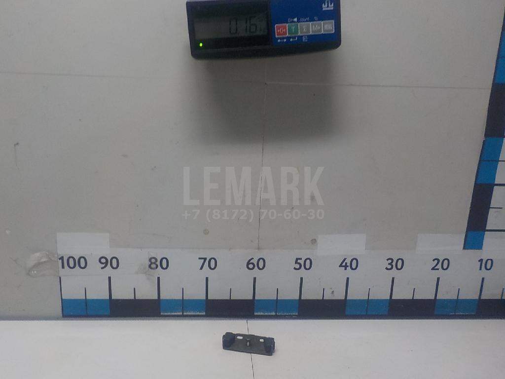 Ответная часть замка багажника
