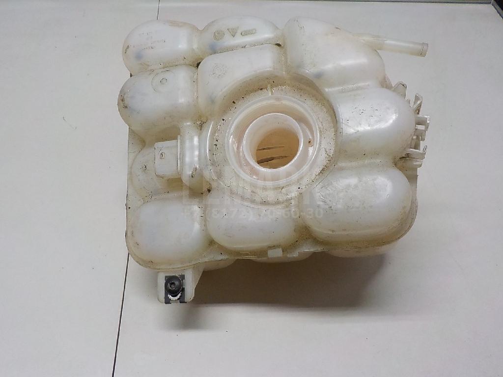 Бачок расширительный 7P0121407 VAG