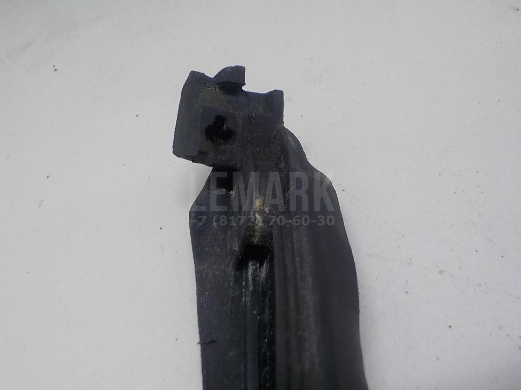 Уплотнитель стекла двери для  Audi A4 [B7] 2005-2007