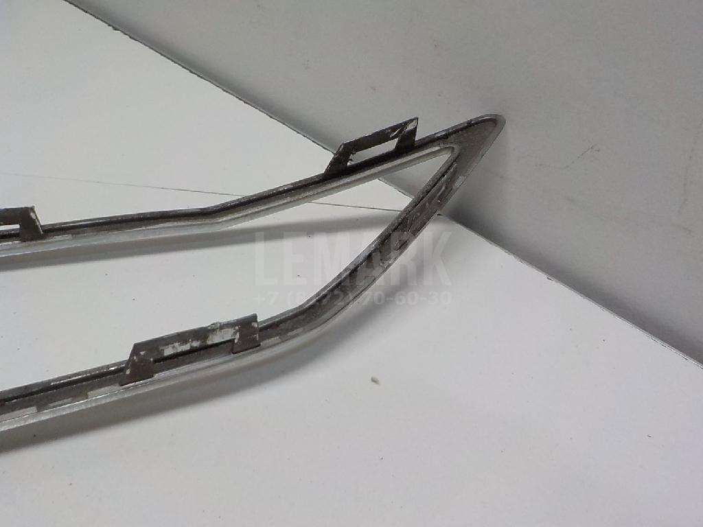 Накладка на решетку радиатора для  Ford Escape EUR 2007-2009