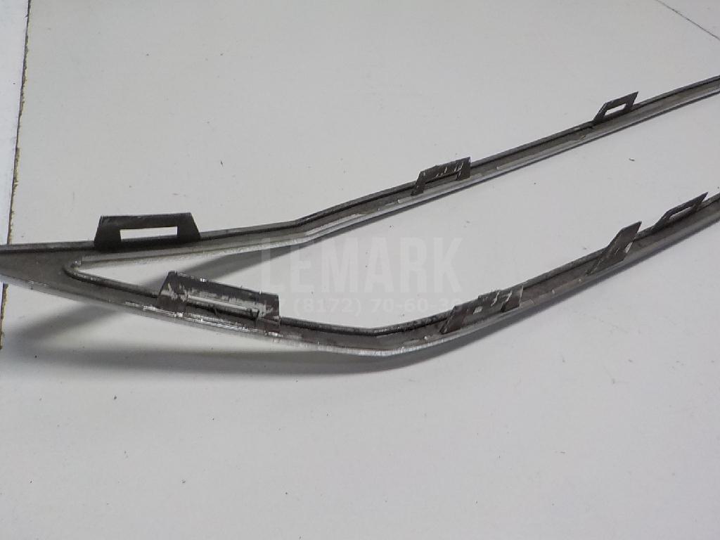 Накладка на решетку радиатора для  Ford Escape EUR 2007-2009