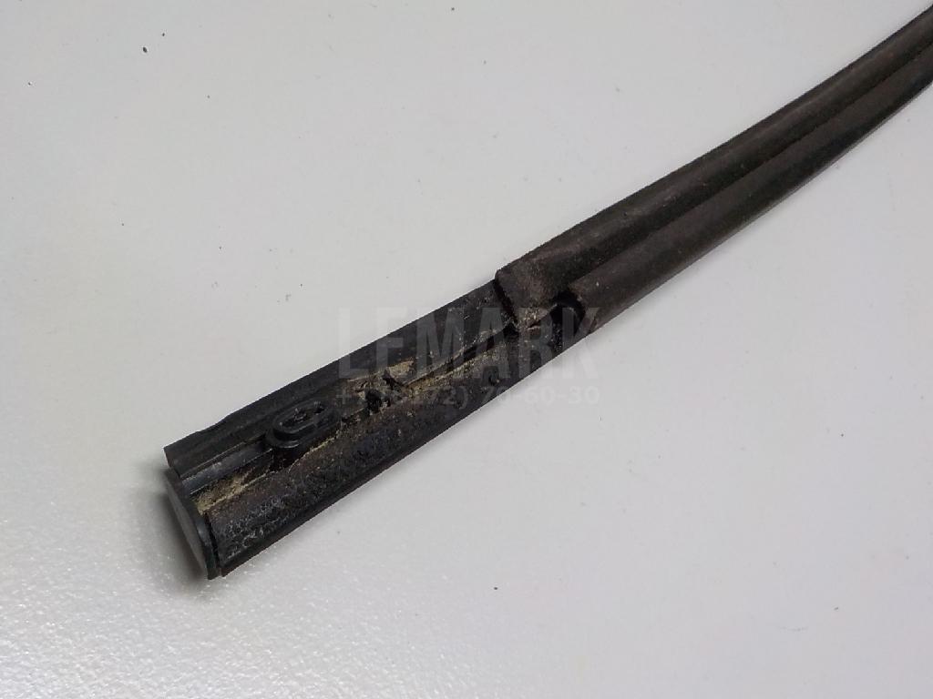 Накладка стекла заднего правого для  Alfa Romeo 147 2001-2010