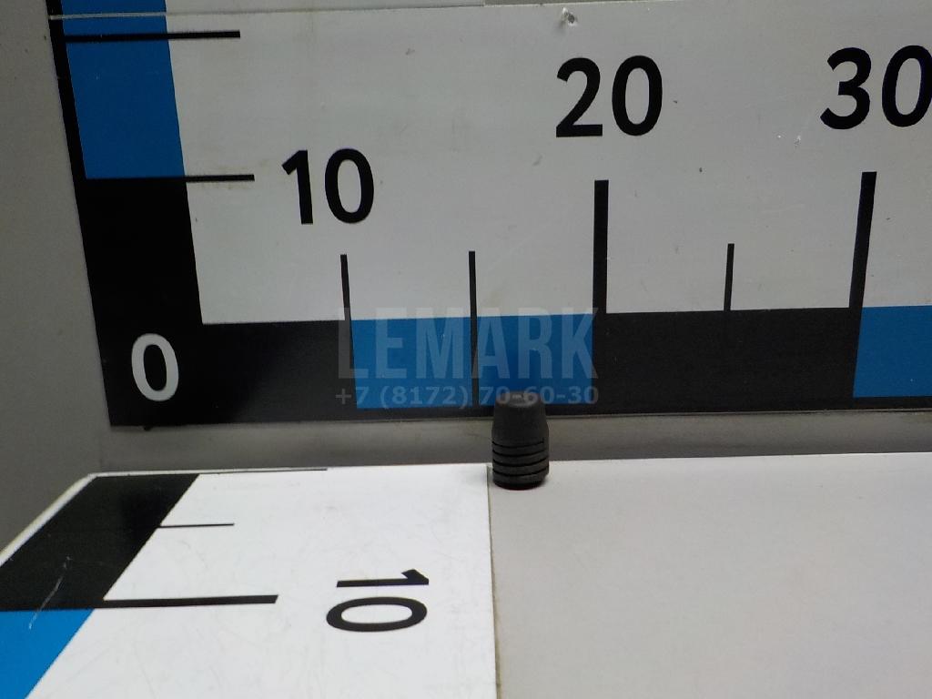 Отбойник крышки багажника 817382V000 Hyundai-Kia