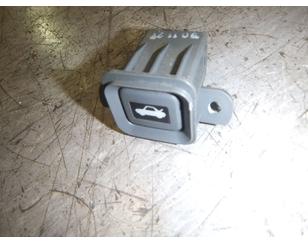 Кнопка открывания багажника для Honda CR-V 1996-2002 с разбора состояние отличное
