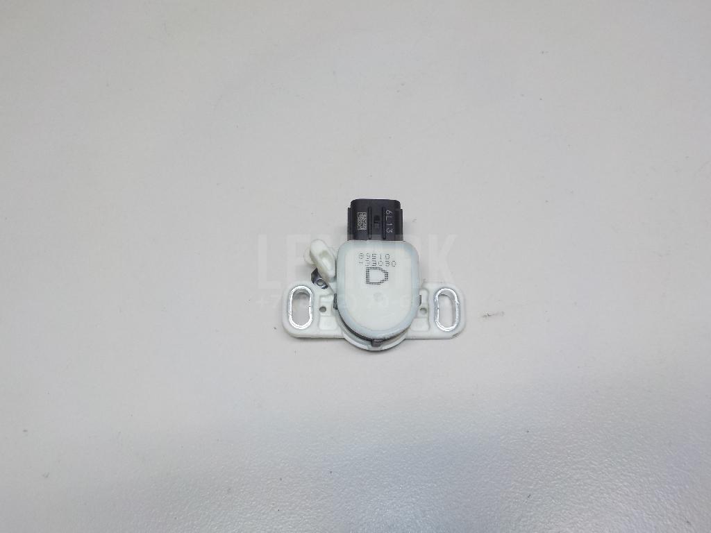 Датчик положения педали тормоза 8951033030 Toyota