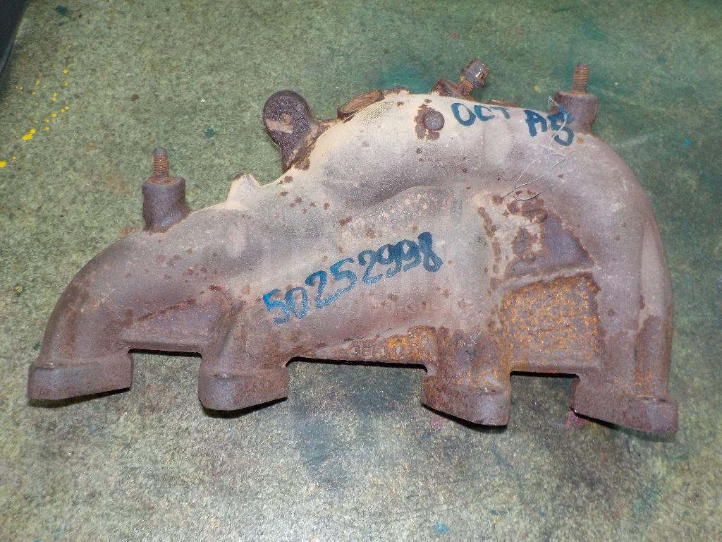 Коллектор выпускной 06A253033AS VAG