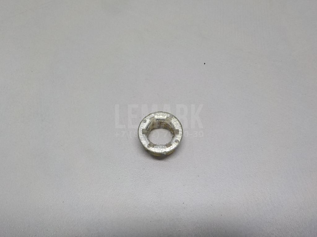 Крепеж (клоп) 6Q0837975 VAG
