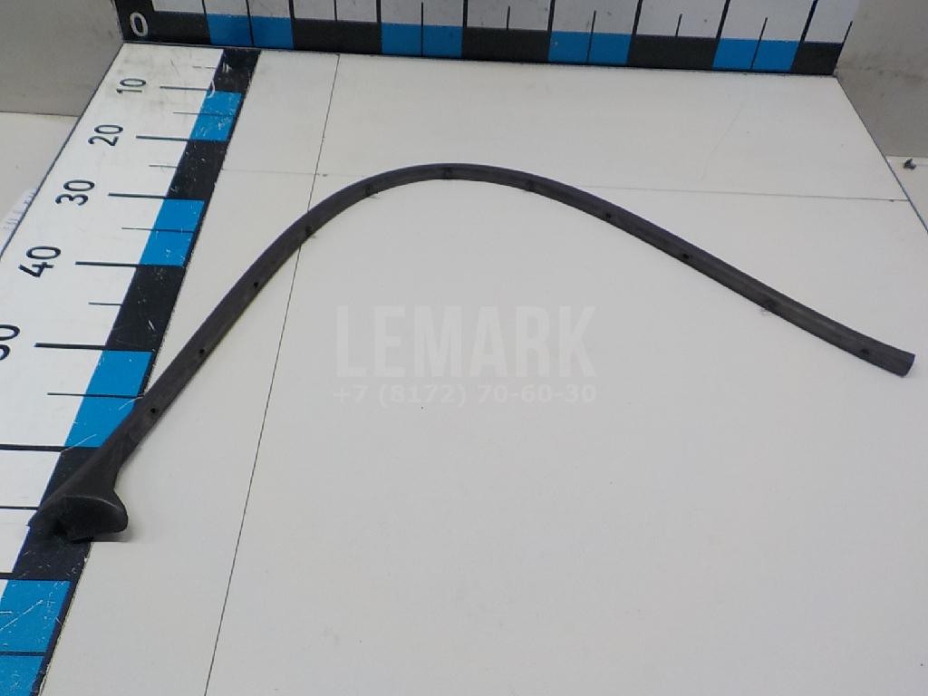 Уплотнитель двери 5G4837652B VAG