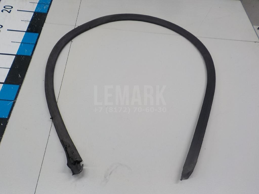 Уплотнитель двери 5G6839699D VAG