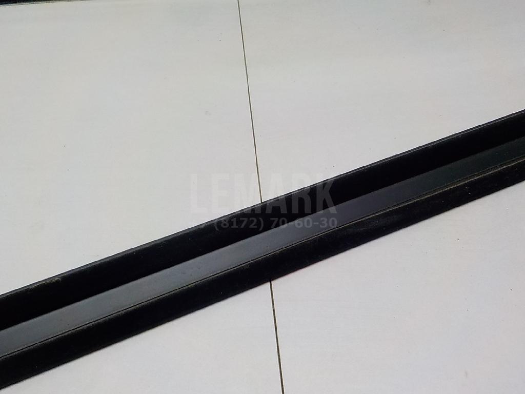 Накладка стекла переднего правого для  BMW i3 (I01) 2013-2022