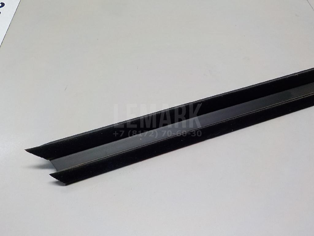 Накладка стекла переднего правого для  BMW i3 (I01) 2013-2022
