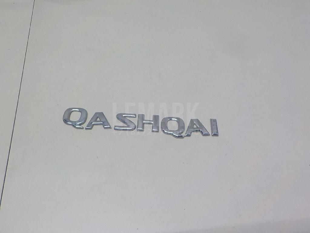 Эмблема на крышку багажника 90892JD000 Nissan