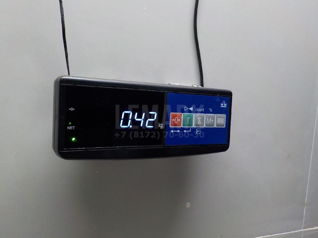 Накладка двери передней левой