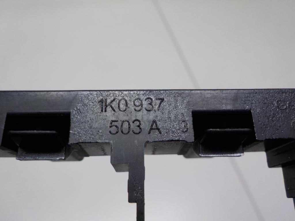 Блок реле для  Audi 80/90 [B3] 1986-1991