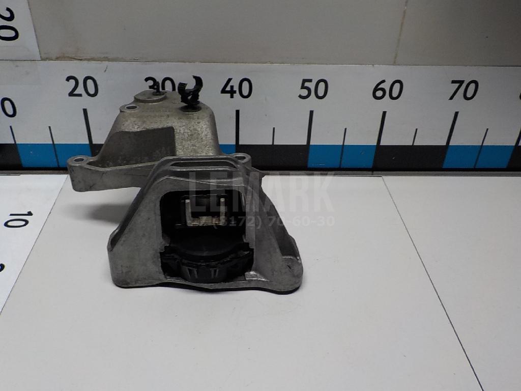 Опора двигателя правая 11210HV70A Nissan