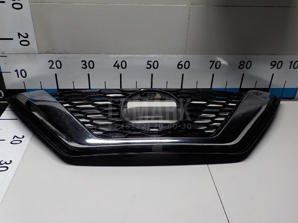 Решетка радиатора 62310HV32B Nissan