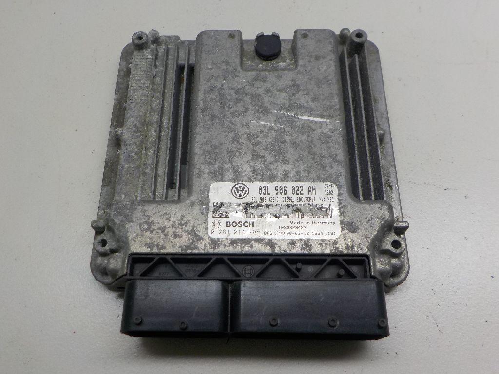Блок управления двигателем 03L906022AH VAG