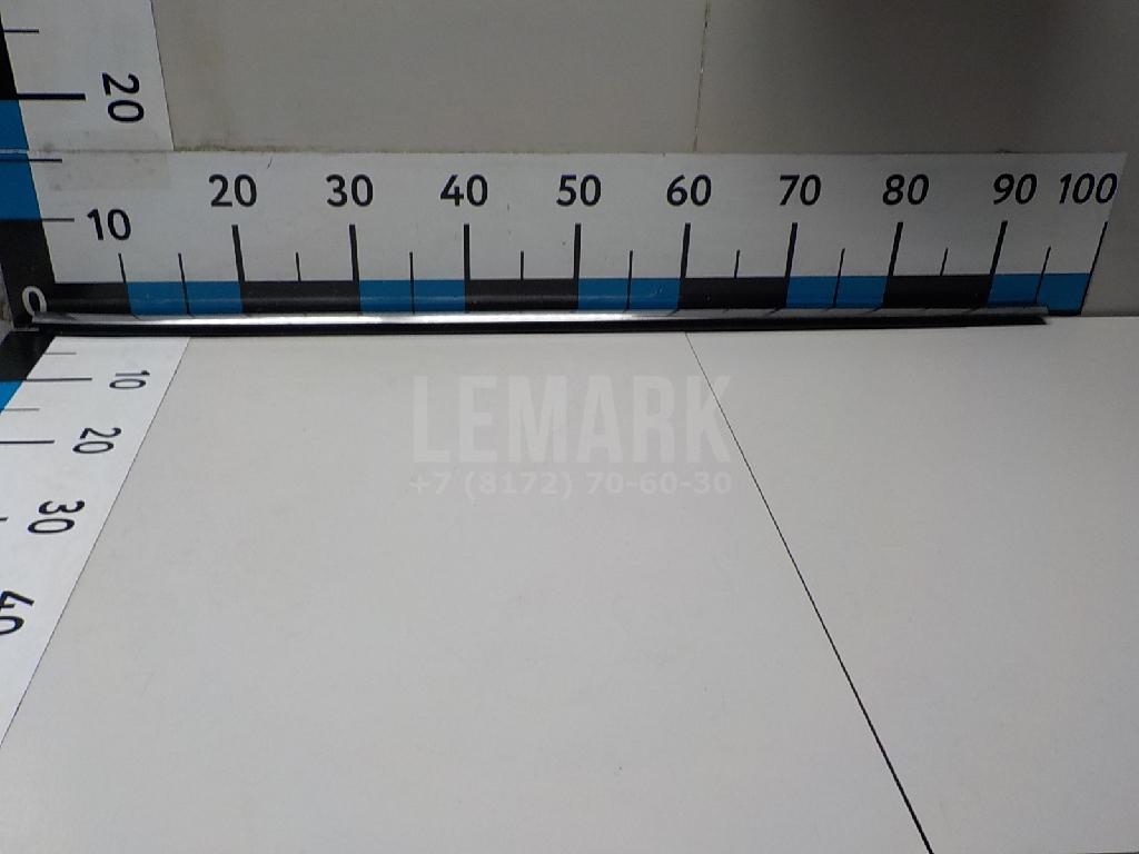 Накладка стекла переднего левого 80821HV01A Nissan