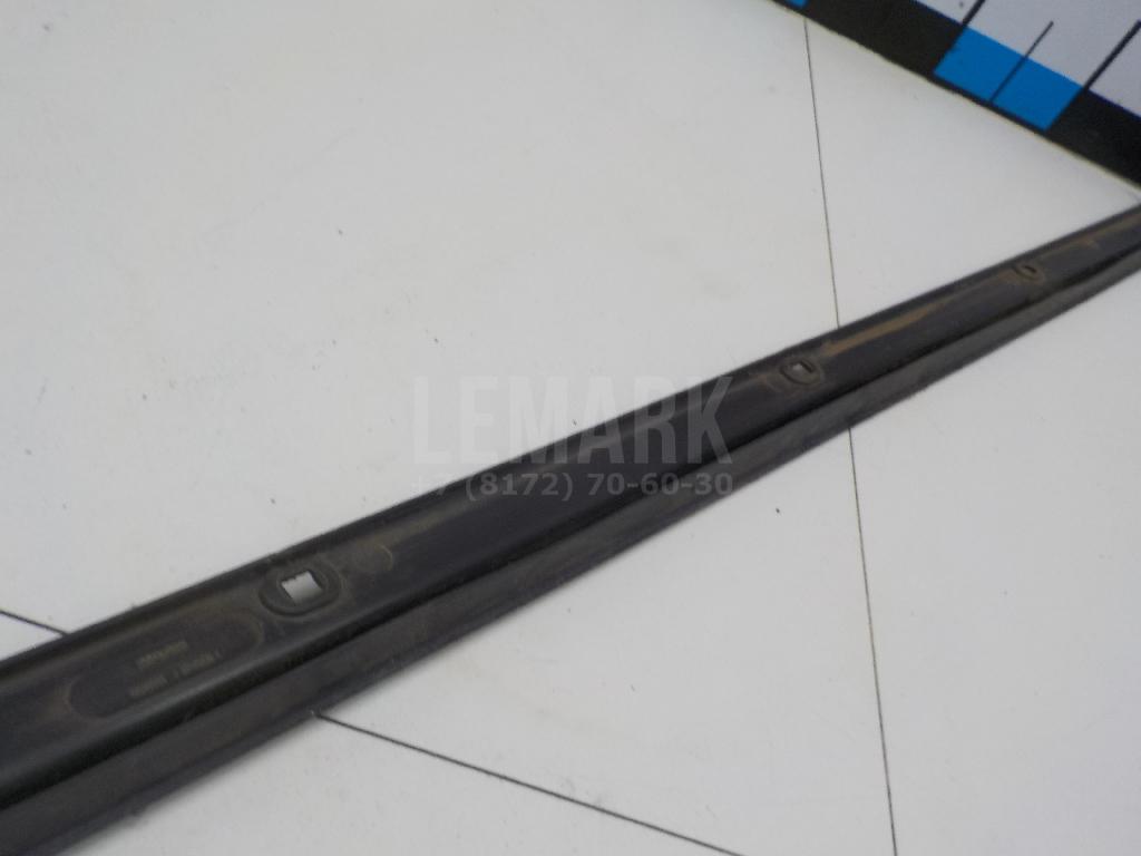 Молдинг передней левой двери для  BMW 1-serie E82/E88 2007-2013