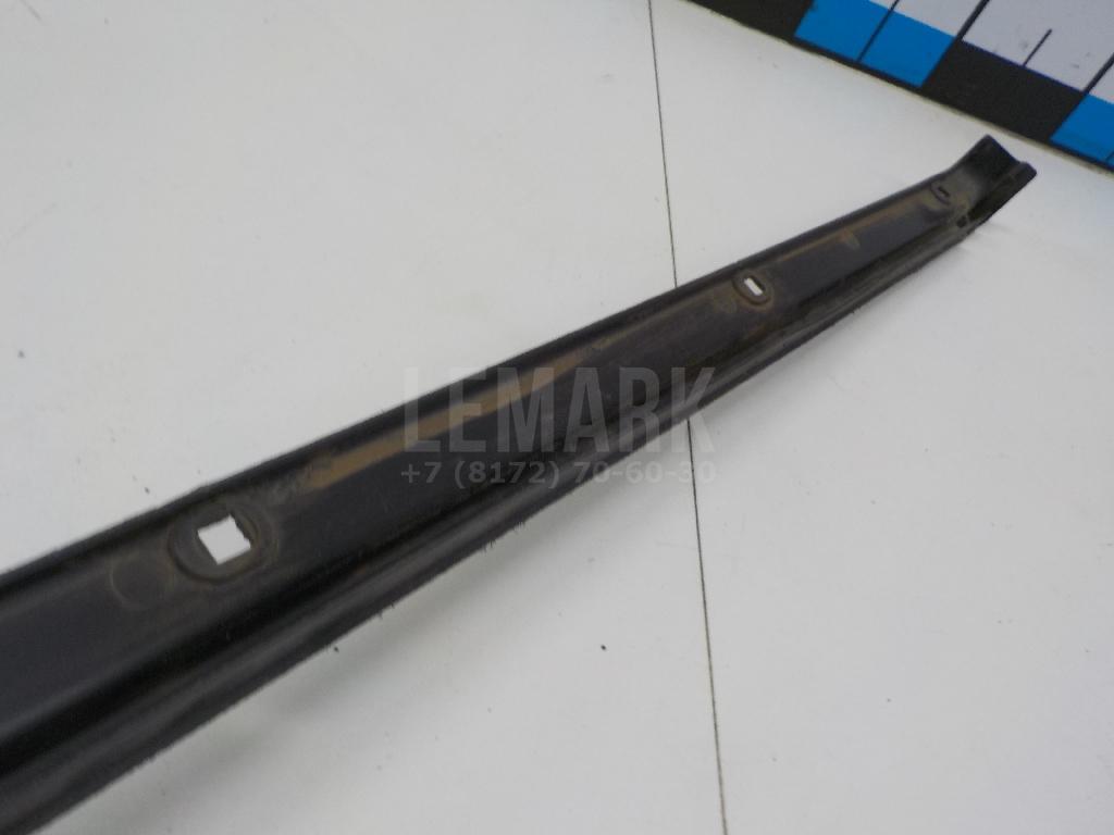 Молдинг передней левой двери для  BMW 1-serie E82/E88 2007-2013