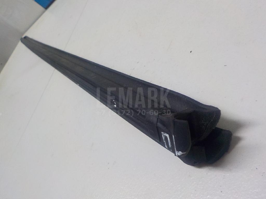Накладка стекла переднего левого для  BMW X6 E71 2008-2014