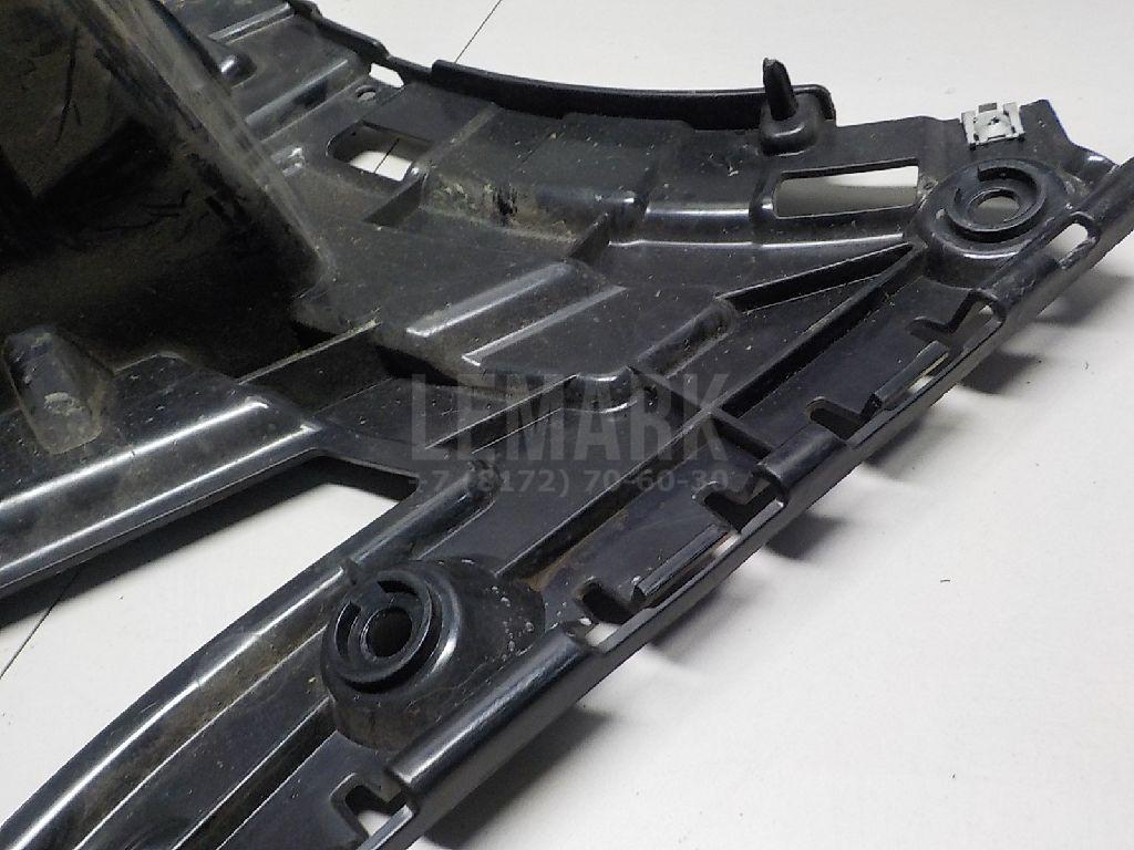 Направляющая заднего бампера правая для  BMW 7-serie F01/F02 2008-2015