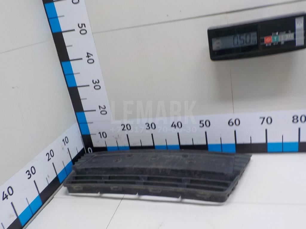 Решетка в бампер центральная BM5117K945A Ford