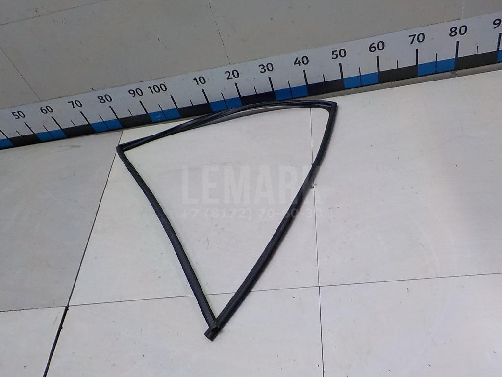 Уплотнитель стекла двери 6814242050 Toyota