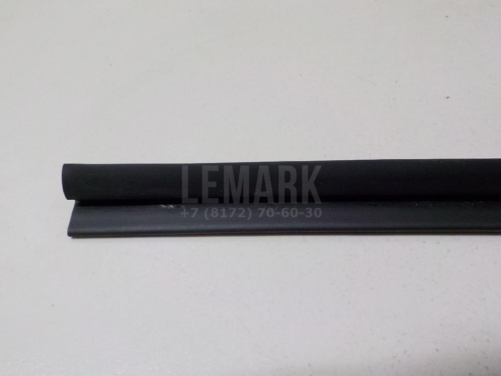 Накладка стекла заднего правого для  BMW 1-serie E82/E88 2007-2013