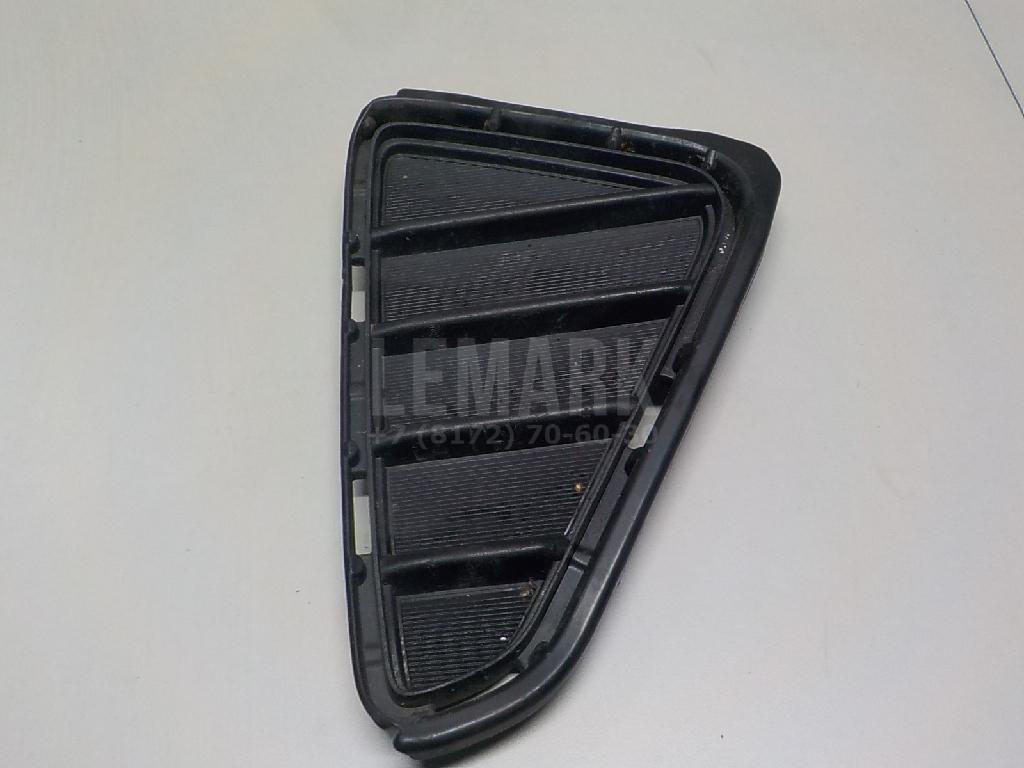Решетка в бампер правая 5203042040 Toyota