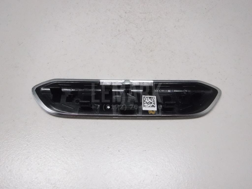 Эмблема для  Cadillac Escalade II 2000-2006