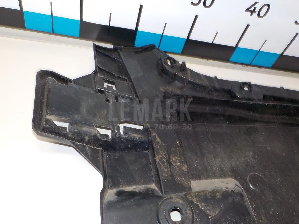 Направляющая заднего бампера левая для  BMW 7-serie G11/G12 2015-2022