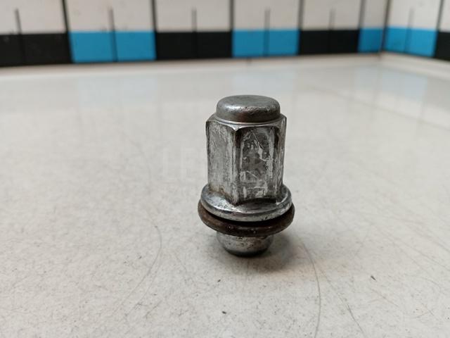 Гайка колеса 9094201058 Toyota