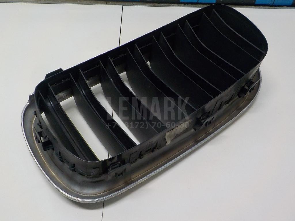 Решетка радиатора правая для  Audi Q6 2022