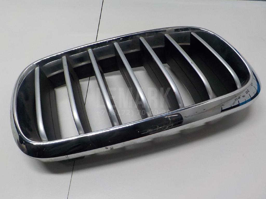 Решетка радиатора правая для  Audi Q6 2022