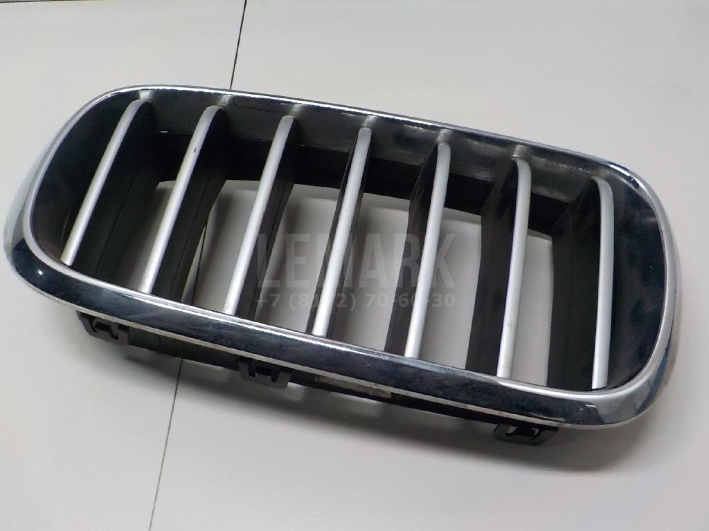 Решетка радиатора правая для  Audi Q6 2022