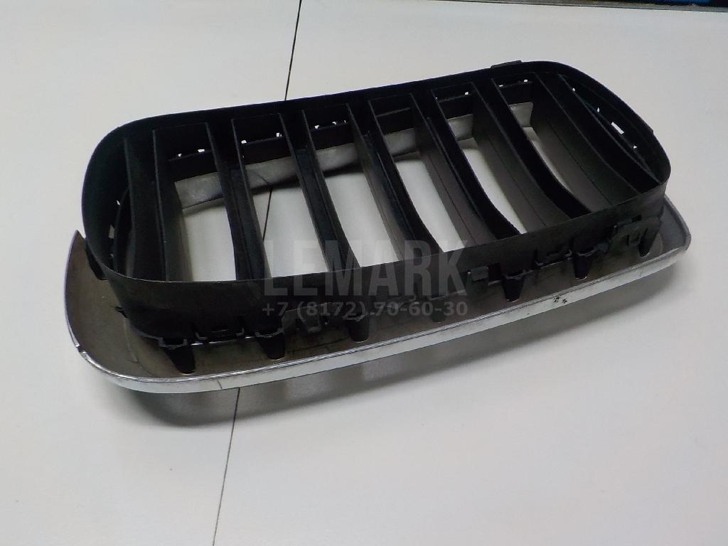 Решетка радиатора правая для  Audi Q6 2022
